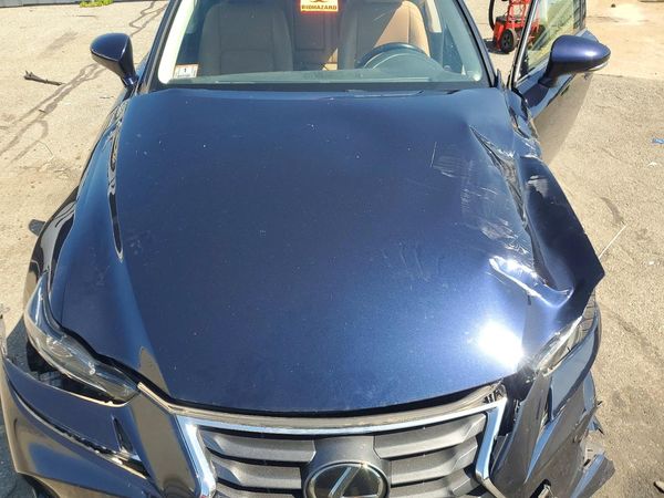 2018 LEXUS IS 300