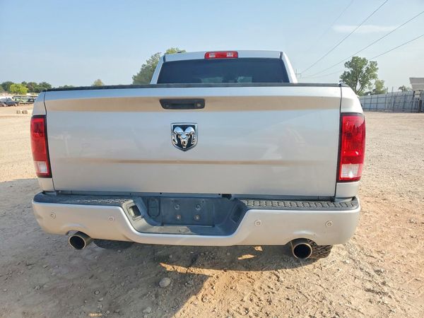 2016 RAM 1500 ST
