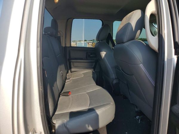 2016 RAM 1500 ST
