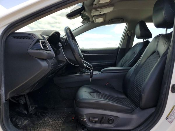 2021 TOYOTA CAMRY SE — DENT