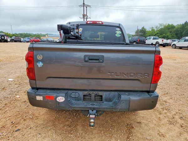 2019 TOYOTA TUNDRA SR5 Grade