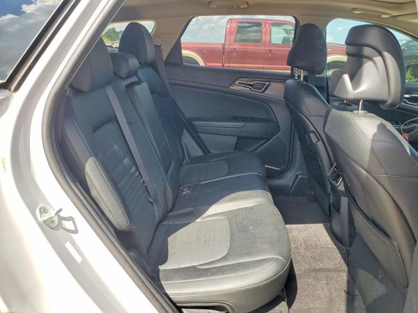 2023 KIA SPORTAGE SX-PRESTIGE or SX-P