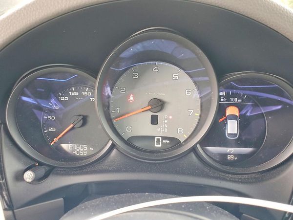 2016 PORSCHE MACAN