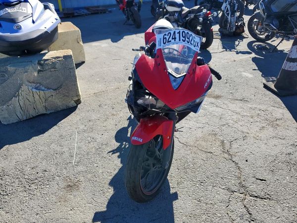 2015 YAMAHA YZF600