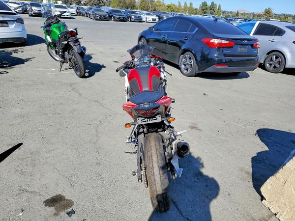 2015 YAMAHA YZF600