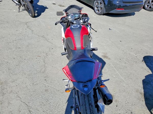 2015 YAMAHA YZF600