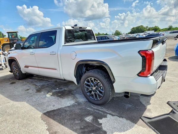 2026 TOYOTA TUNDRA Platinum