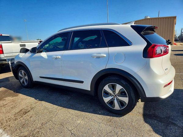 2017 KIA NIRO FE / LX / LX Tech