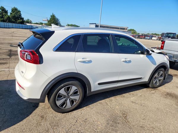 2017 KIA NIRO FE / LX / LX Tech