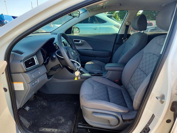2017 KIA NIRO FE / LX / LX Tech