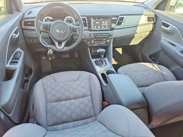 2017 KIA NIRO FE / LX / LX Tech