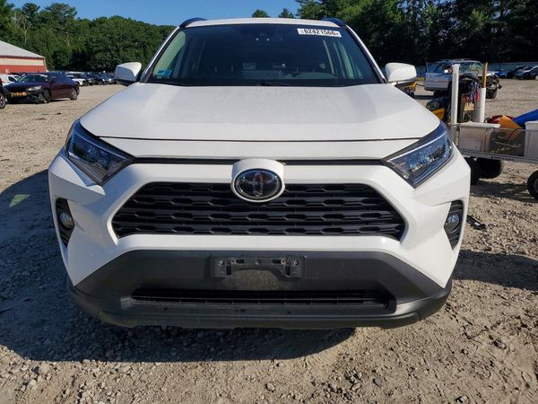 2019 TOYOTA RAV4 XLE / XLE Premium 4WD