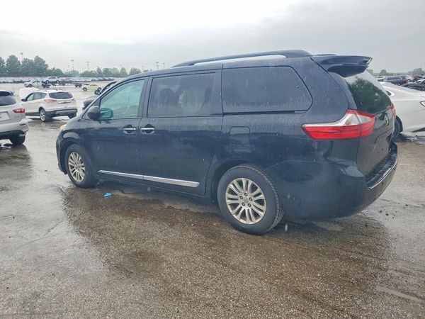 2016 TOYOTA SIENNA
