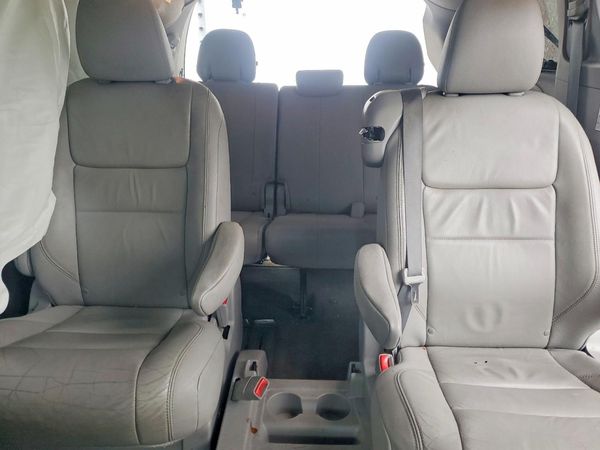 2016 TOYOTA SIENNA