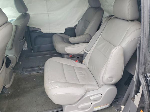 2016 TOYOTA SIENNA