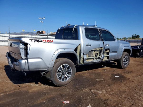 2022 TOYOTA TACOMA SR5