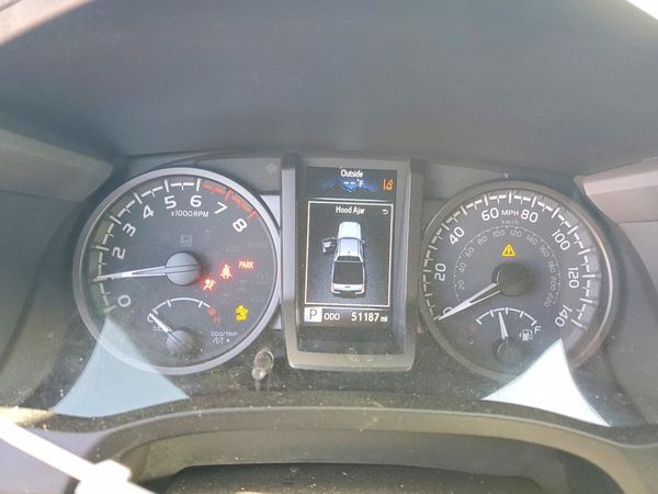2022 TOYOTA TACOMA SR5