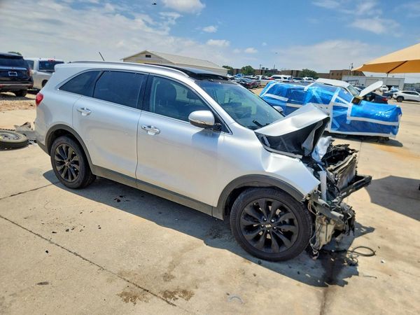 2020 KIA SORENTO