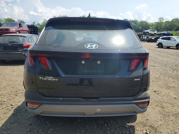 2025 HYUNDAI TUCSON SE