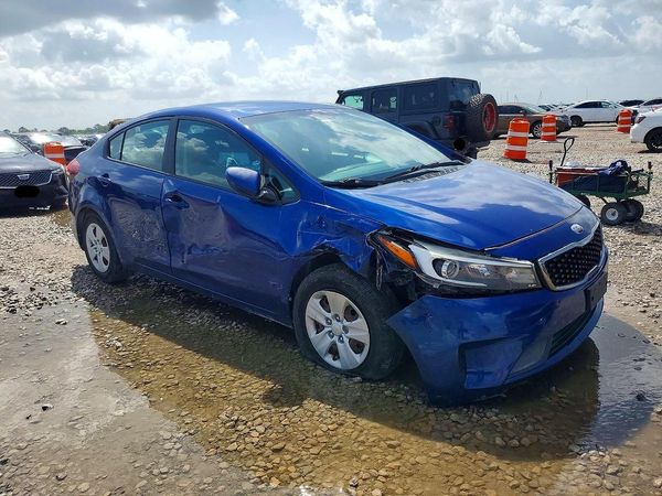 2017 KIA FORTE LX Base