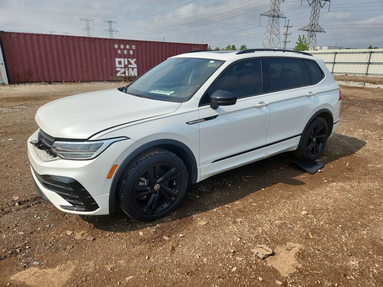 2024 VOLKSWAGEN TIGUAN 4Motion SE R-Line Black