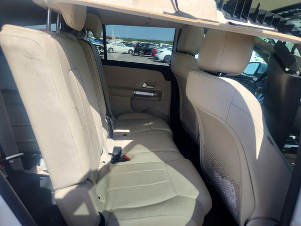 2022 MERCEDES-BENZ GLB GLB250