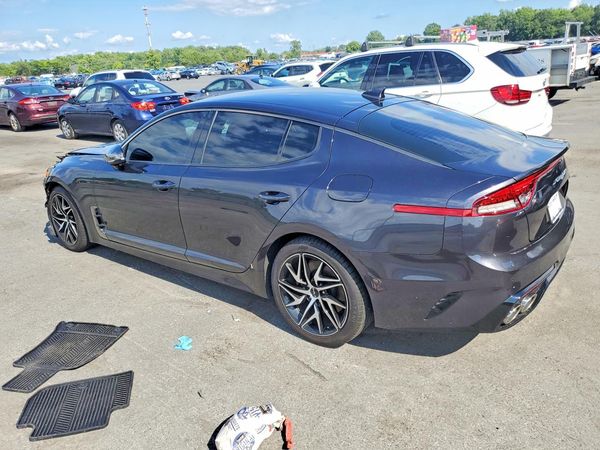 2022 KIA STINGER