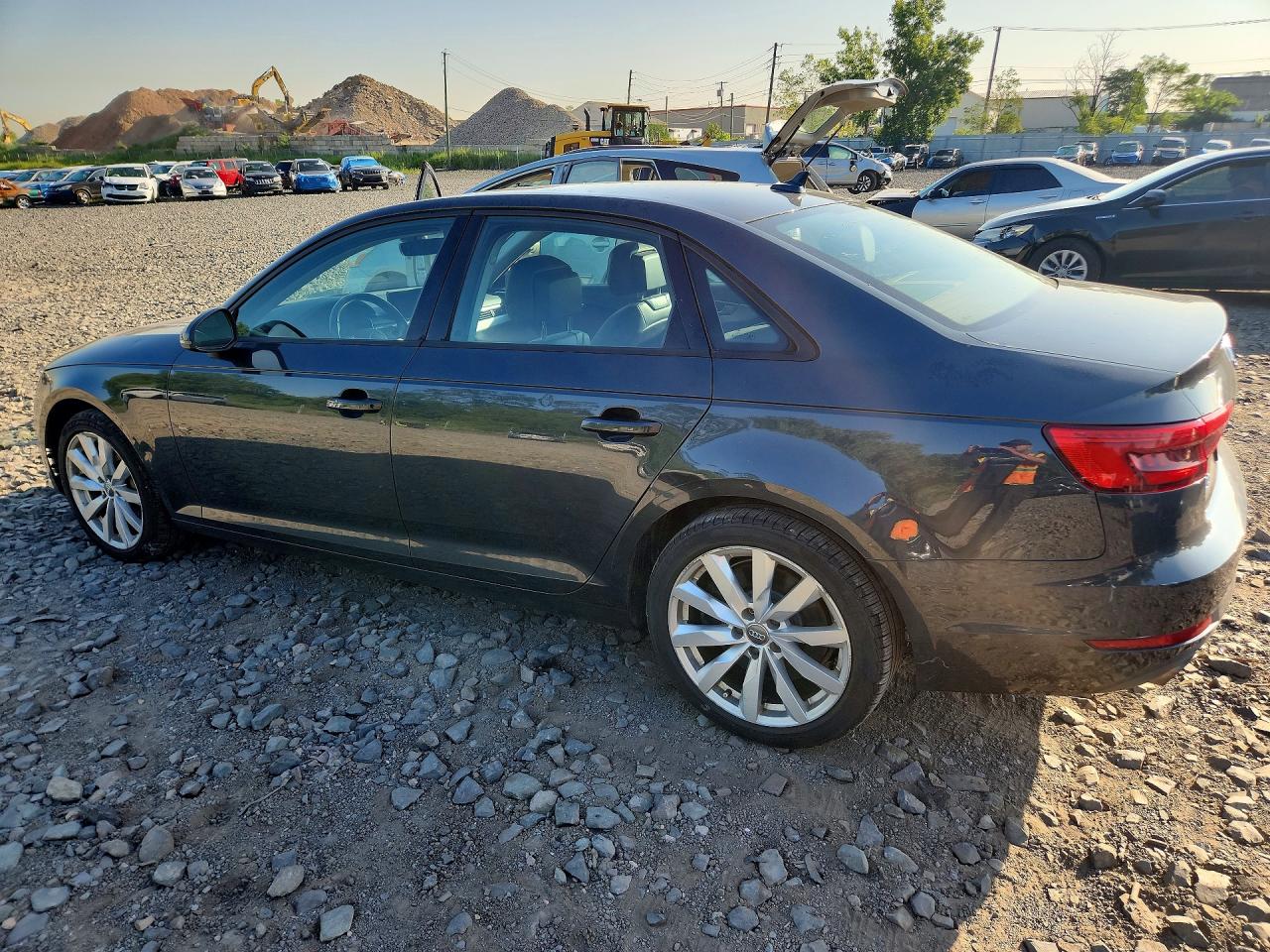 2017 AUDI A4 quattro Premium