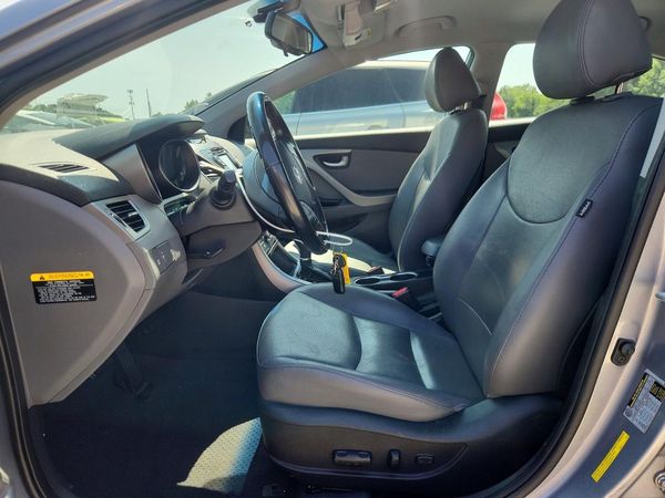 2015 HYUNDAI ELANTRA GLS(Middle)