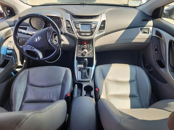 2015 HYUNDAI ELANTRA GLS(Middle)