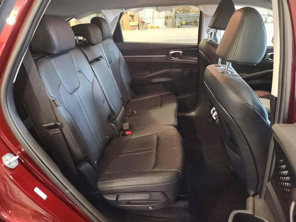 2025 KIA SORENTO