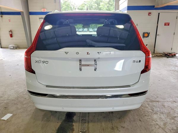 2024 VOLVO XC90 Plus Bright