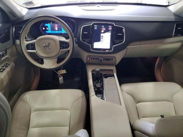 2024 VOLVO XC90 Plus Bright