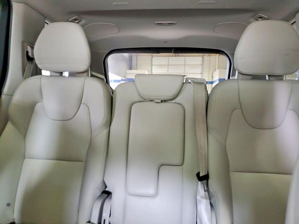 2024 VOLVO XC90 Plus Bright