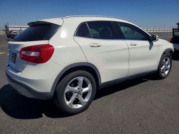 2018 MERCEDES-BENZ GLA GLA250