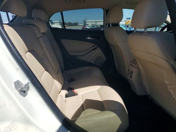 2018 MERCEDES-BENZ GLA GLA250