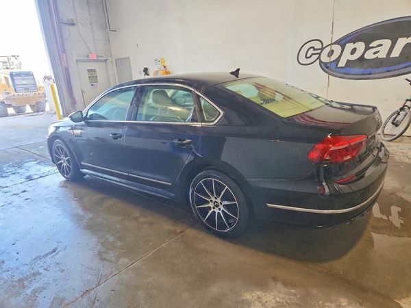 2017 VOLKSWAGEN PASSAT R-Line