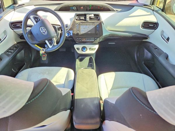 2016 TOYOTA PRIUS One/Two