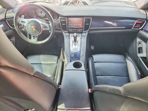 2013 PORSCHE PANAMERA