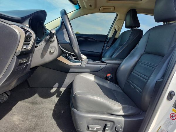 2015 LEXUS NX 200t Luxury