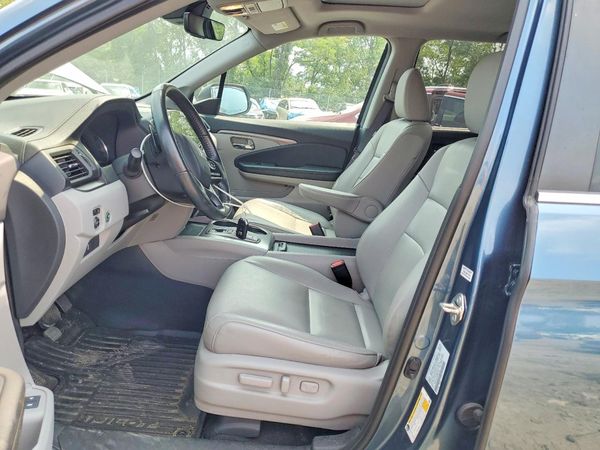2021 HONDA PILOT SE — DENT