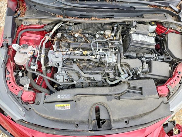 2023 TOYOTA COROLLA SE — Engine bay