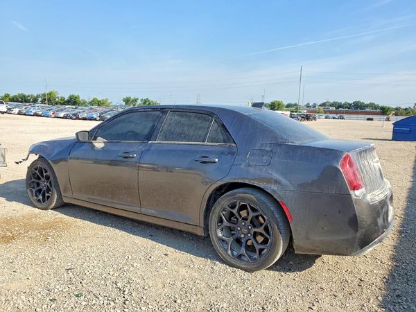 2019 CHRYSLER 300