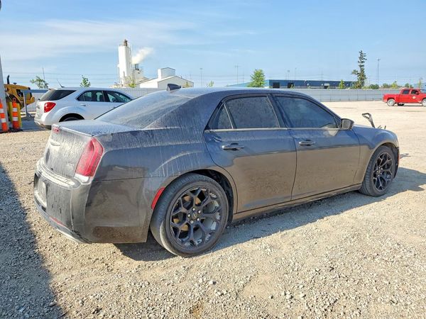 2019 CHRYSLER 300