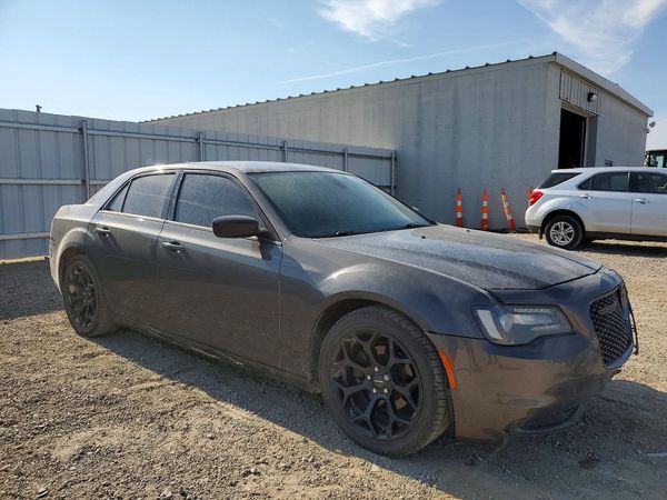 2019 CHRYSLER 300