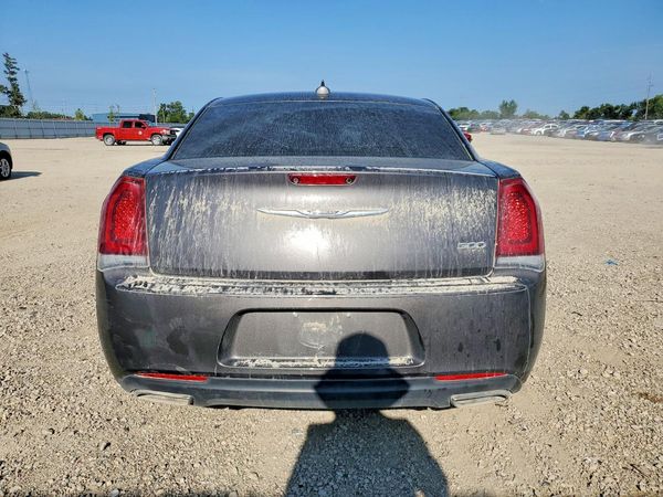 2019 CHRYSLER 300