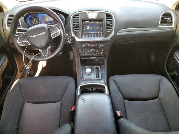 2019 CHRYSLER 300