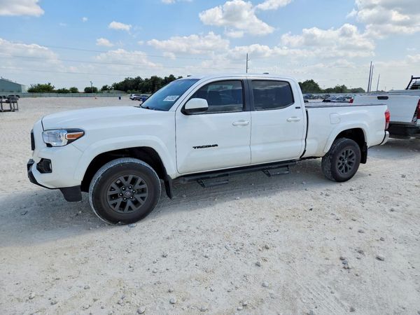 2022 TOYOTA TACOMA SR5