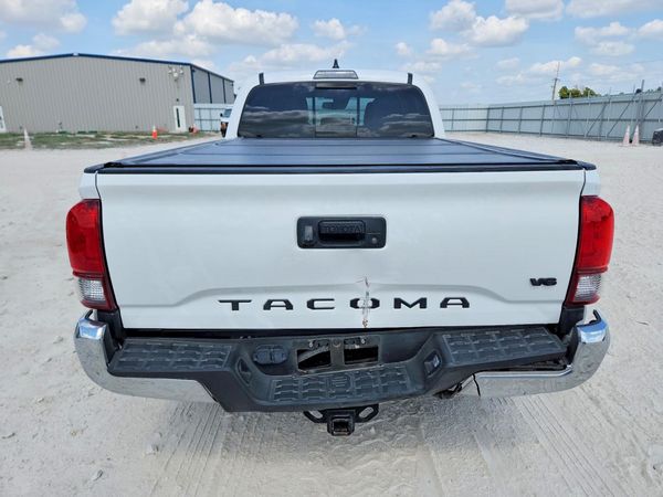 2022 TOYOTA TACOMA SR5