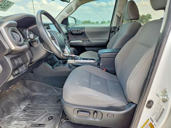2022 TOYOTA TACOMA SR5